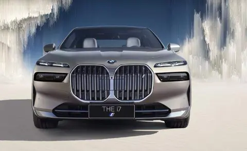 宝马降价掀车市血拼，30万变20万，后续还有大招？